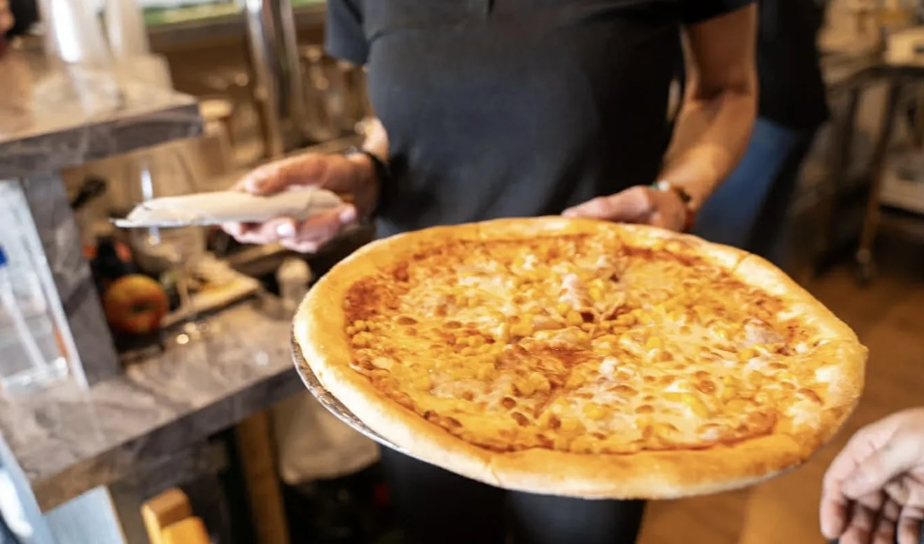 Friss pizza